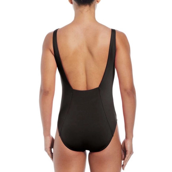 NWT Nike Women’s U-Back One-Piece Swimsuit - Picture 2 of 3